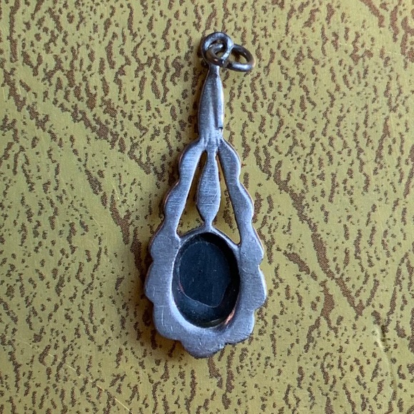 Small Gothic Vintage Black Silver pendant - Picture 2 of 9